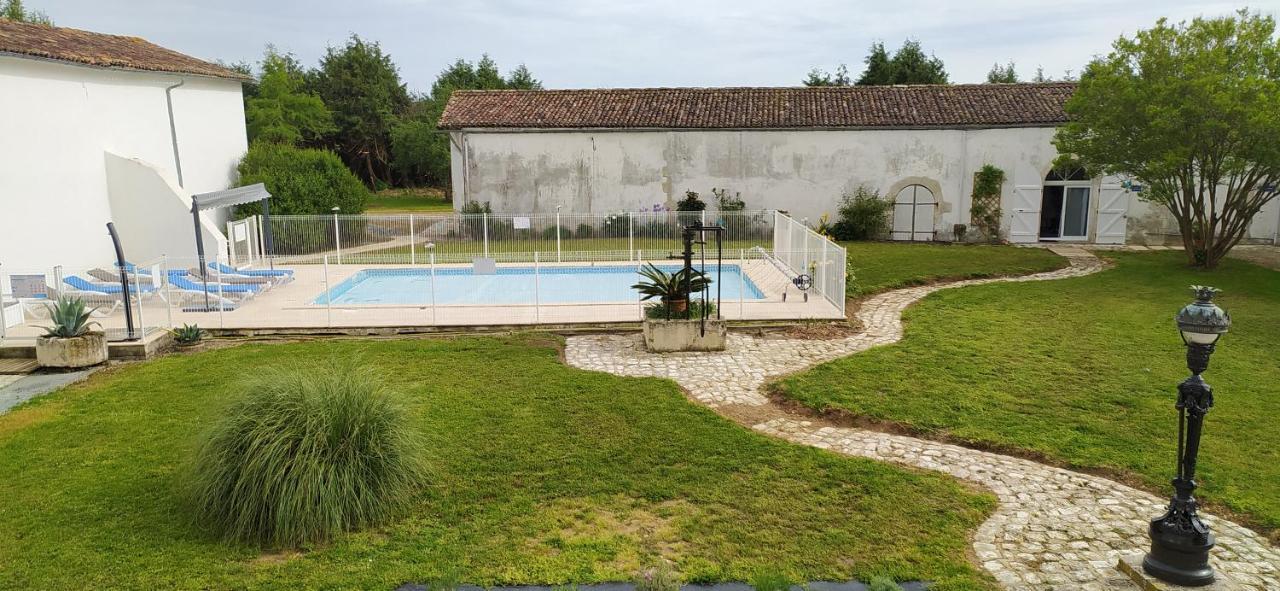 Domaine Moulin D' Elemiah Apartment Gémozac Exterior photo